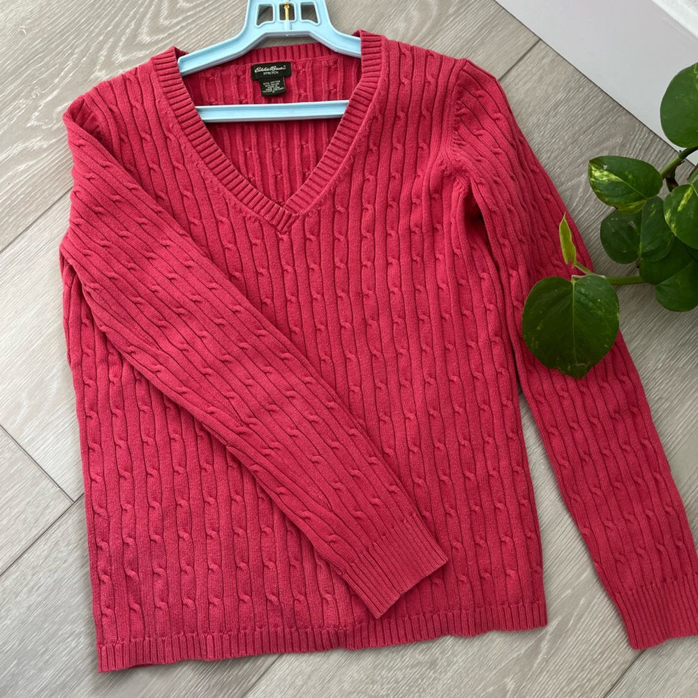 Vintage Eddie Bauer unique red/salmon v neck sweater in excellent condition